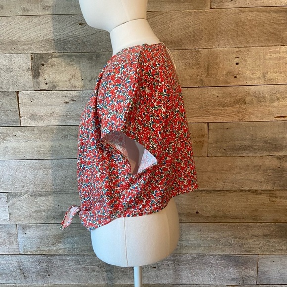 BNWOT Zara women’s  red floral tie up‎ cropped shirt top in size medium - Picture 2 of 9